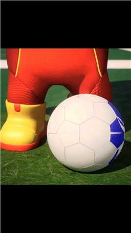 世界杯来袭！看猪猪侠一脚踢进三次元～ 