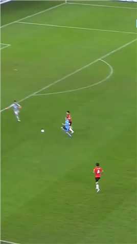 中国足球失误名场面之《可以防但是没必要》