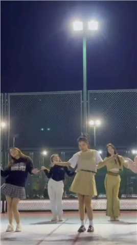 是甜甜的的你们哦#成人爵士#舞蹈让我快乐#在热爱的生活里闪闪发光